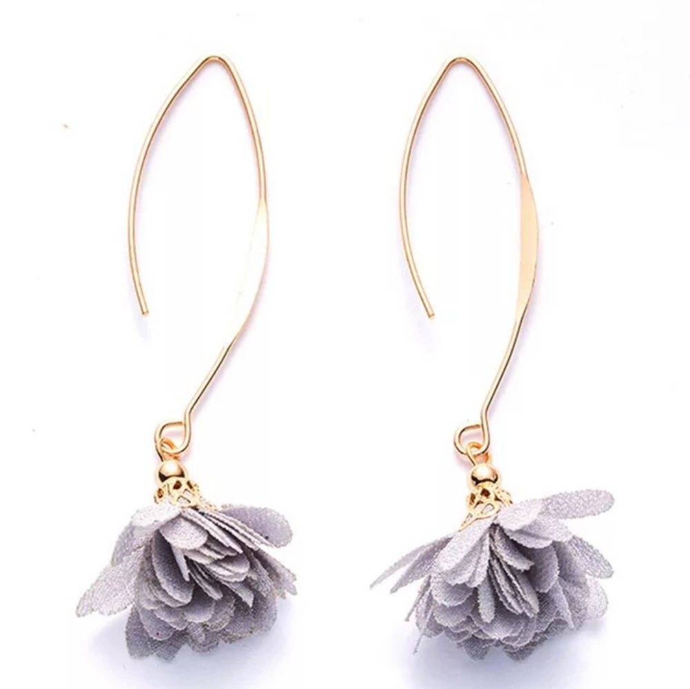 Gold & Gray Flower Color Boho Gypsy 2.75in long - Picture 2 of 8